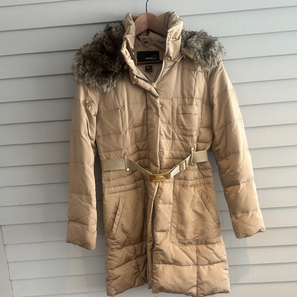Mango women’s winter Tan Puffer coat with faux Fur hood